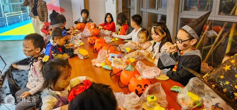 Trick or Treat 黎岸创艺之万圣节精彩回顾 美博艺术中心 万圣节 黎岸 小孩 鬼怪 逐家 糖果 群众 之中 人类 Halloween 崇真艺客